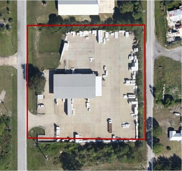 More Photos Of 4065 Pines Industrial Ave, Rockledge Truck Terminal For Lease