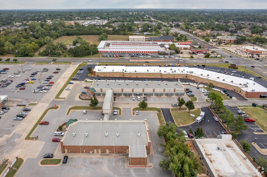 More Photos Of 8855 E Reno Ave, Midwest City Storefront Retail Office For Lease