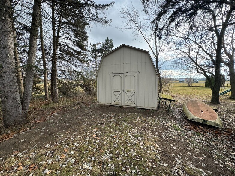 More Photos Of 2070 Airport Rd, Waterford Office For Sale