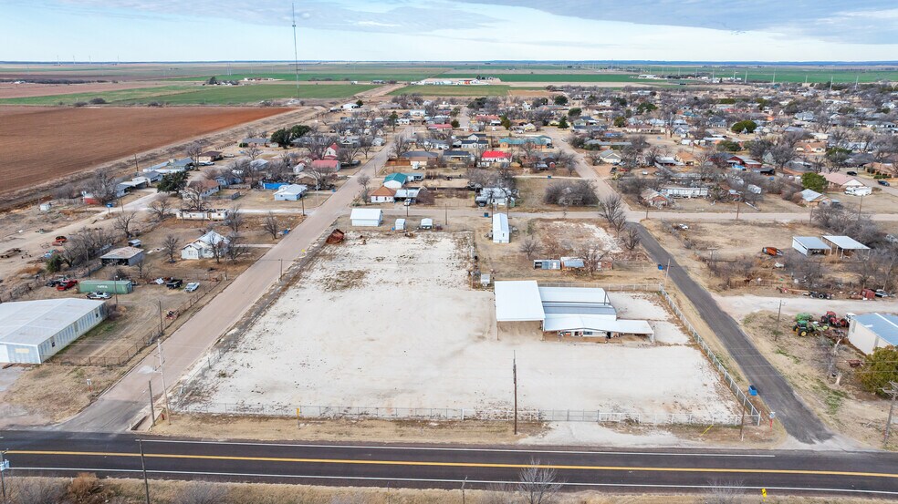 More Photos Of 711 S 3rd Ave, Munday Warehouse For Sale