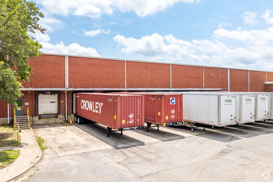 More Photos Of 335 Summit Rd, Eden Warehouse For Sale