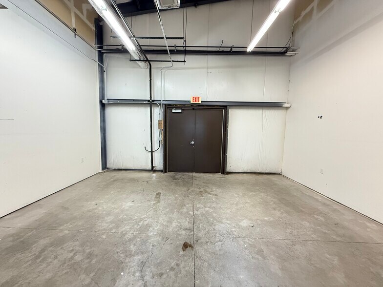 More Photos Of 1305 WI-69, New Glarus General Retail For Lease
