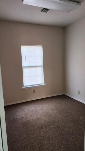 More Photos Of 214 N Oklahoma Ave, Shawnee Medical For Lease