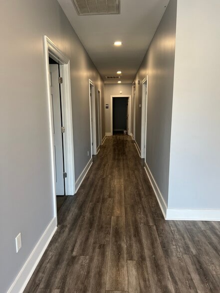 More Photos Of 1407 NW Broad St, Murfreesboro Freestanding For Lease