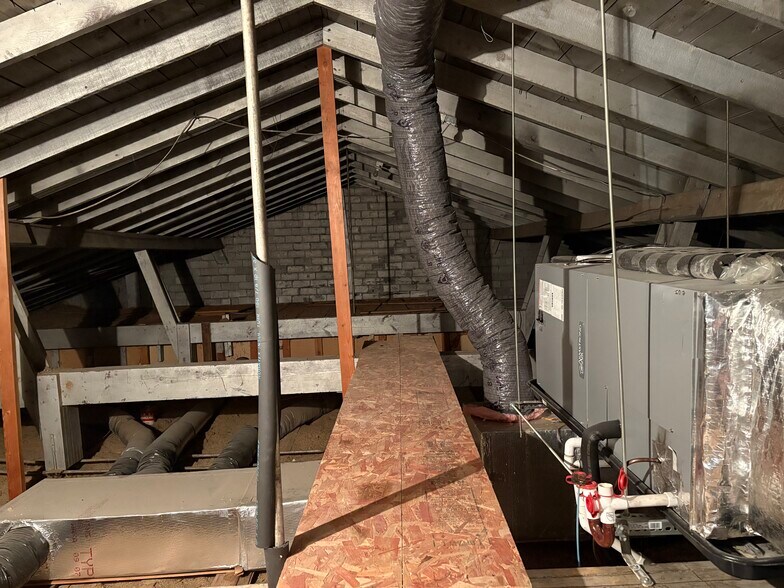 More Photos Of 415 Broad Ave, Stanton Industrial For Sale