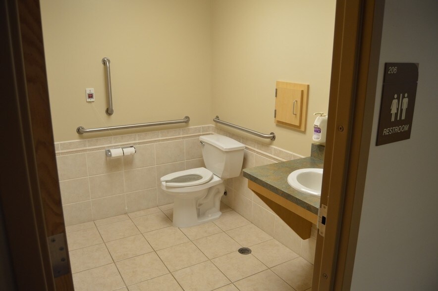 More Photos Of 23671 NW St Francis Blvd & NW Ambassador Blvd, Saint Francis Medical For Lease