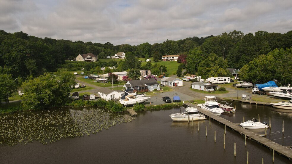 More Photos Of 121 Willow Landing Rd, Stafford Marina For Sale
