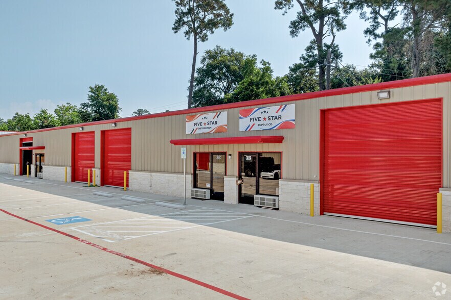 More Photos Of 28215 Vallie St, Pinehurst Warehouse For Lease