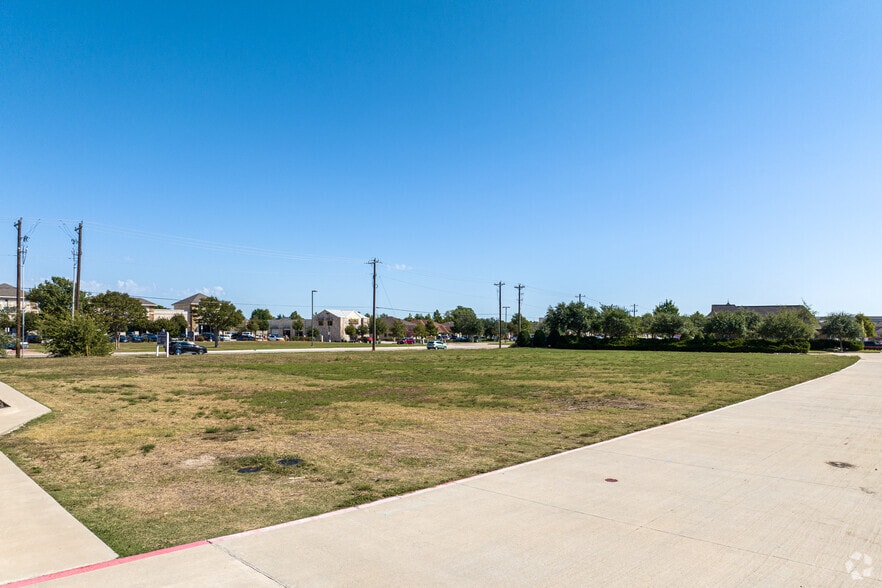 More Photos Of 7851 Eldorado Pky, McKinney Storefront Retail Office For Lease