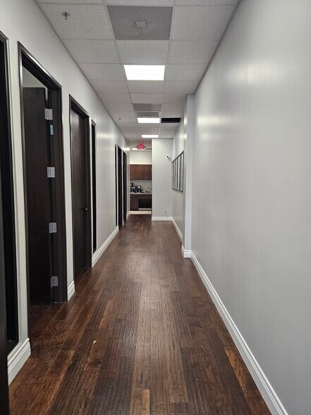 More Photos Of 12227 Huebner Rd, San Antonio Freestanding For Lease