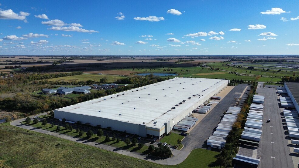 More Photos Of 1151 E Laraway Rd, Joliet Distribution For Lease