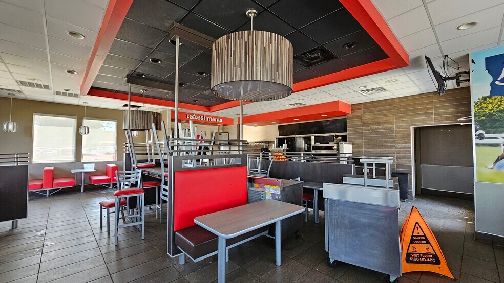 More Photos Of 110 Hector Connoly Rd, Carencro Fast Food For Sale