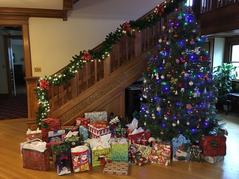 More Photos Of 1090 Ragged Edge Rd, Chambersburg Hospitality For Sale