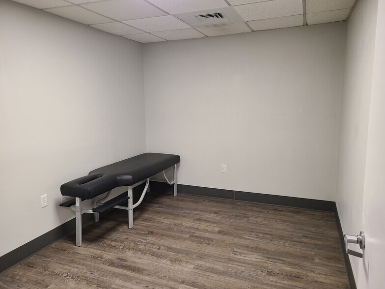 More Photos Of 131 N 5th St, Reading Office Residential For Lease