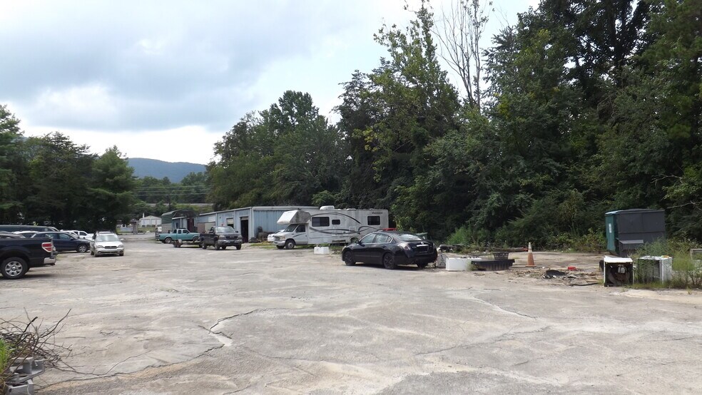 More Photos Of 2056 US 70 Hwy, Swannanoa Auto Salvage Facility For Lease