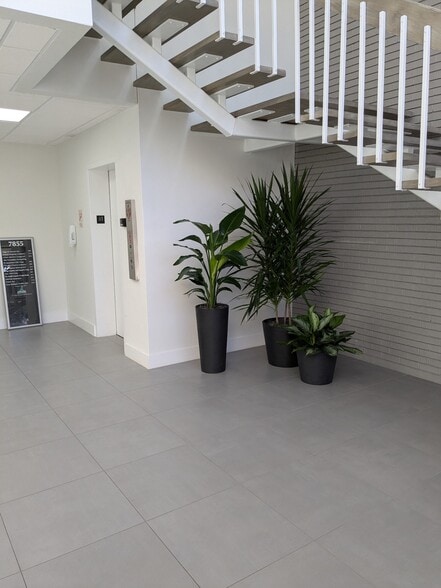 More Photos Of 1200 NW 78th Ave, Doral Unknown For Lease