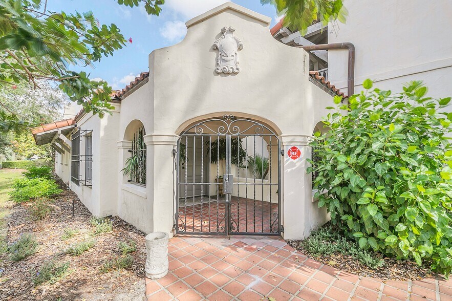 More Photos Of 2180 N Park Ave, Winter Park Loft Creative Space For Sale