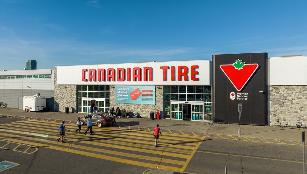 More Photos Of 1111-1321 Barton St, Hamilton Unknown For Lease