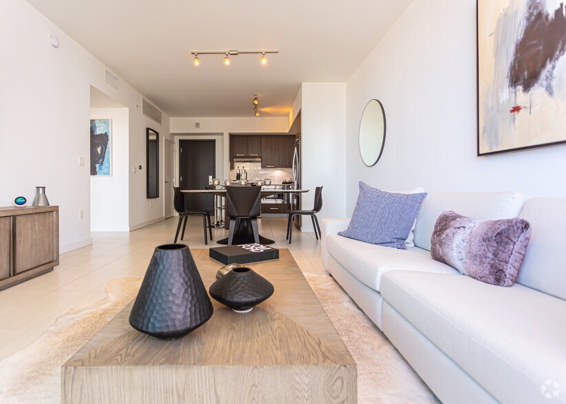 More Photos Of 86 SW 8th St, Miami Apartments For Lease