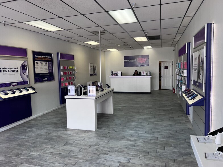 More Photos Of 908-940 N Alma School Rd, Chandler Unknown For Lease