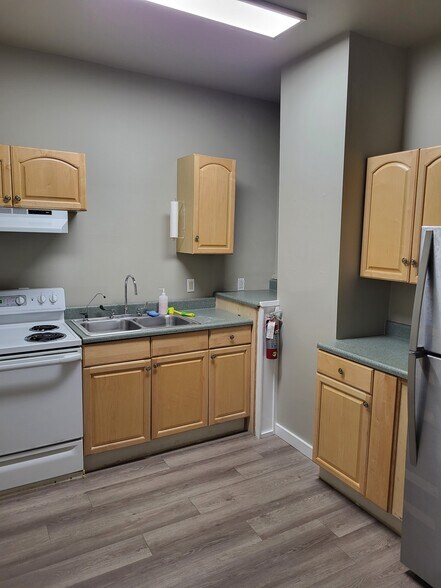 More Photos Of 223 S Lewis St, Monroe Storefront Retail Office For Sale