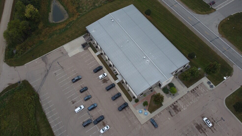 More Photos Of 1150 5th Ave SE, Hutchinson Office For Lease