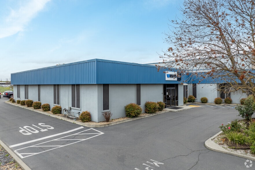 More Photos Of 1485 Tanforan Ave, Woodland Warehouse For Sale