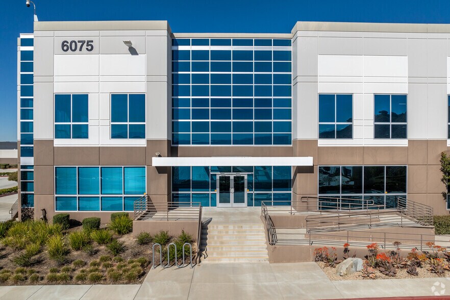 More Photos Of 6075 Lance Dr, Riverside Distribution For Lease