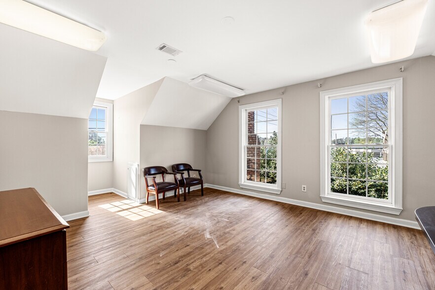 More Photos Of 2615 Sandy Plains Rd, Marietta Medical For Sale