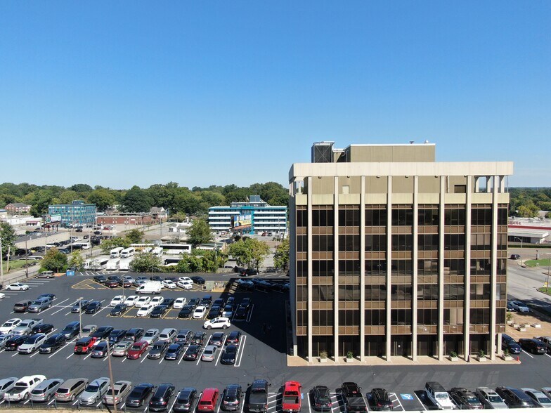 More Photos Of 2714 Union Avenue Ext, Memphis Office For Sale