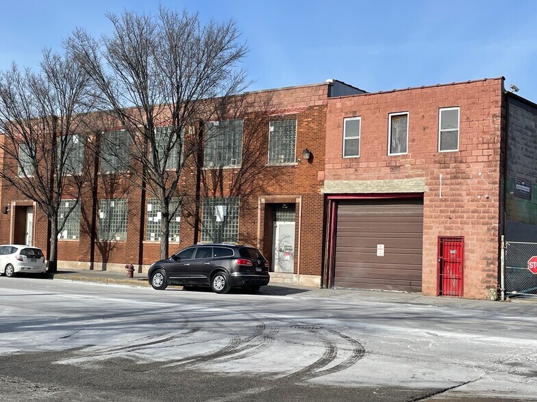 Primary Photo Of 3130-3136 W Chicago Ave, Chicago Showroom For Sale