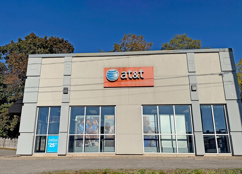 More Photos Of 355 S 2nd St, Fulton Storefront For Sale