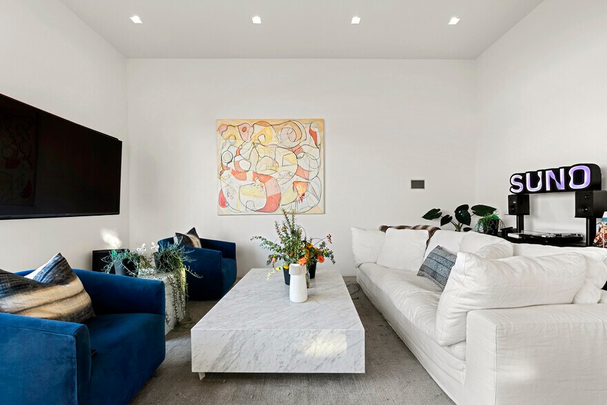 More Photos Of 1346 Abbot Kinney Blvd, Venice Office For Sale