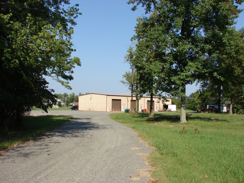 More Photos Of 11275 Edge Hill Rd, Newburg Service For Sale