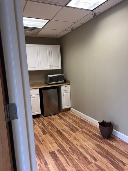 More Photos Of 7610 Carroll Ave, Takoma Park Medical For Lease
