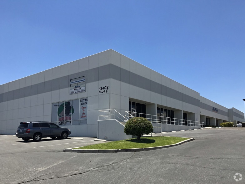 More Photos Of 12402 Industrial Blvd, Victorville Unknown For Lease