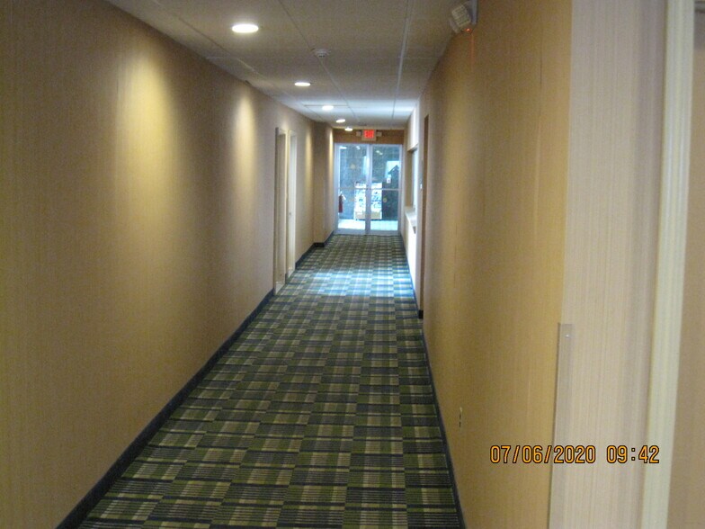More Photos Of 7200 Transit Rd, Williamsville Hotel For Sale