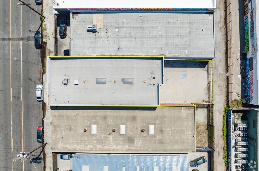 More Photos Of 1364 E 15th St, Los Angeles Warehouse For Sale