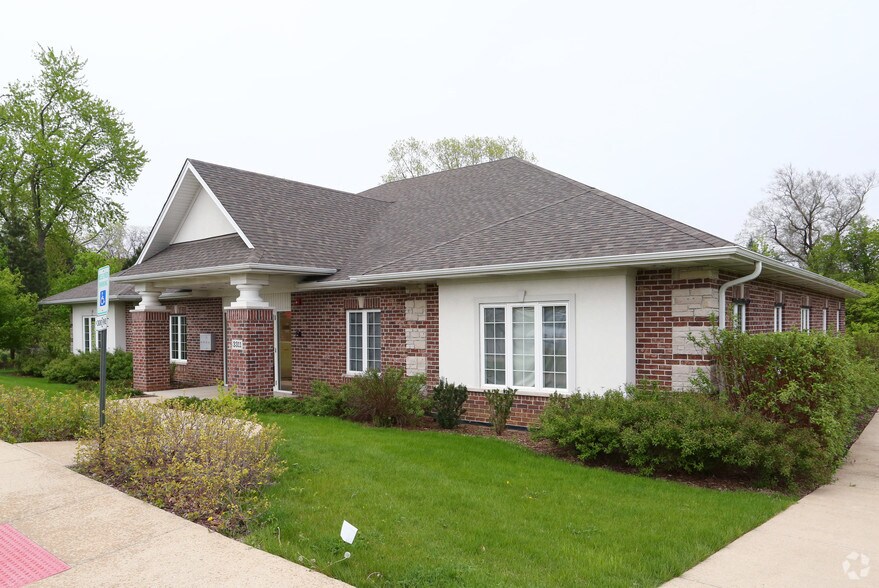 More Photos Of , Woodridge Office For Sale