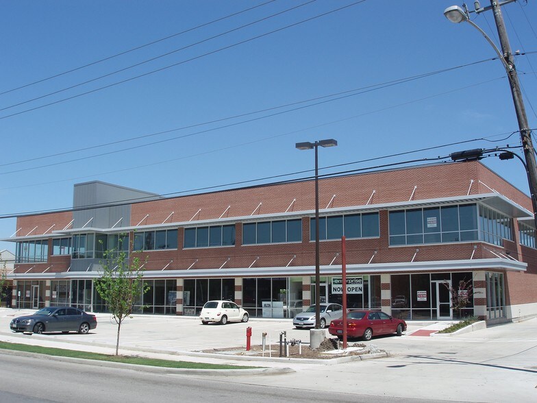 More Photos Of 5410 Bellaire Blvd, Bellaire Office For Lease