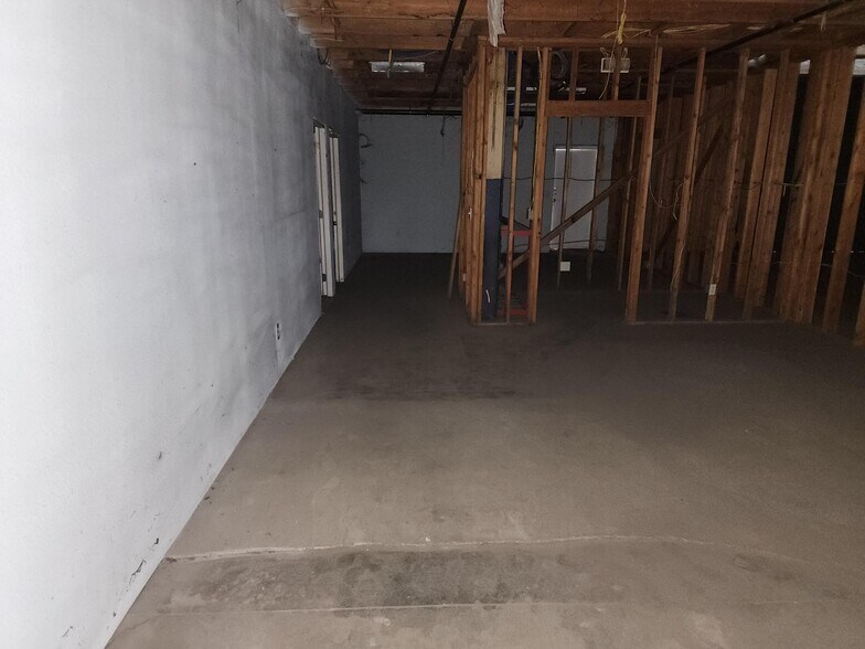More Photos Of 909-911 Spiva Ave, Yuba City Warehouse For Lease