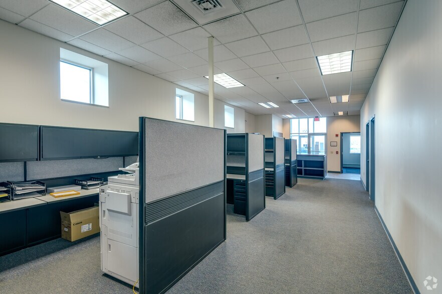 More Photos Of 4101 W Burnham St, West Milwaukee Manufacturing For Sale