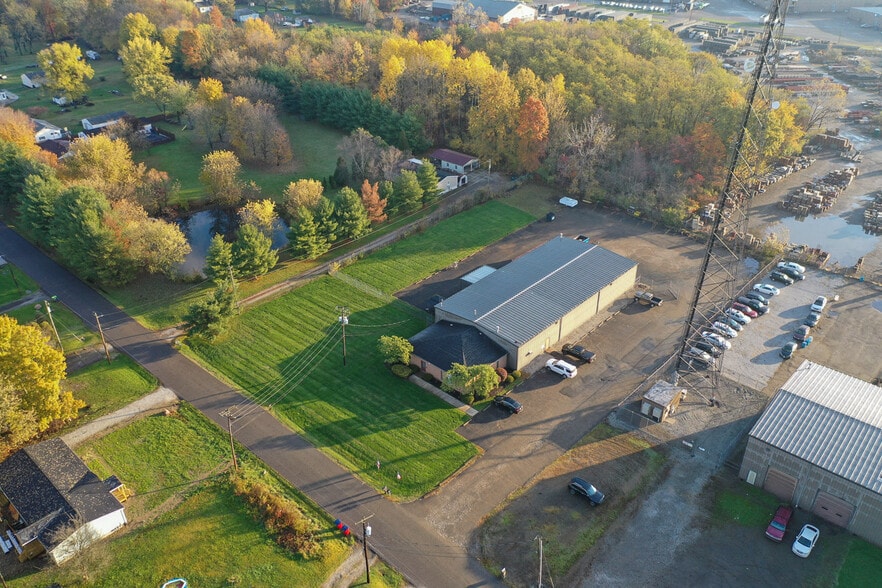 More Photos Of 3822 Victory Ave, Louisville Warehouse For Lease