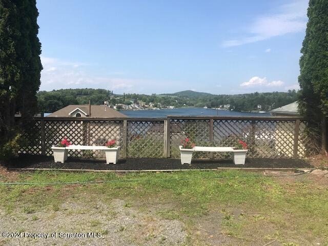 More Photos Of 823 SR 307, Lake Winola Freestanding For Sale