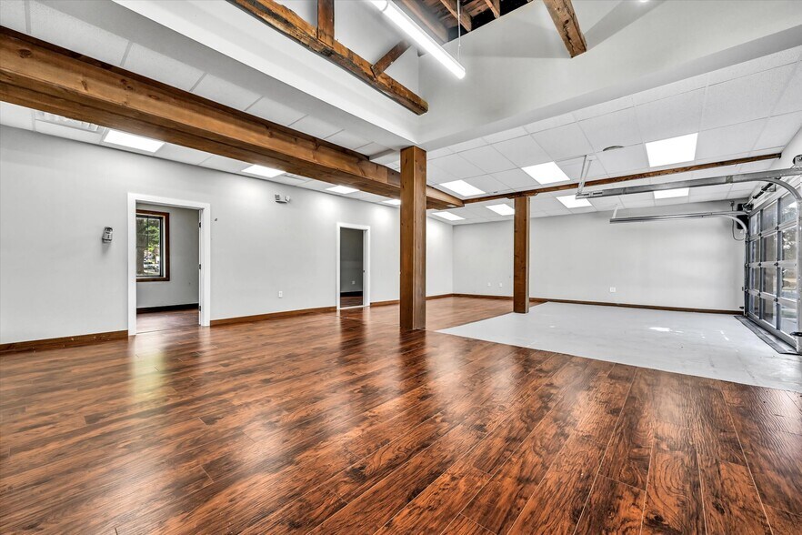 More Photos Of 1400 Maple St, Pottstown Light Distribution For Lease