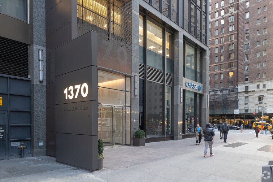 More Photos Of 1370 Avenue of the Americas, New York Office For Lease