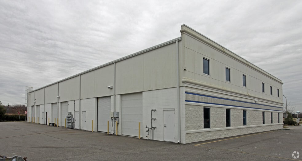 More Photos Of 441 Network Station, Chesapeake Flex For Lease