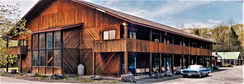 More Photos Of 334 NY-32A, Palenville Hotel For Sale