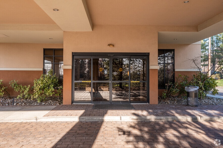 More Photos Of 100 Chestnut Ridge Rd, Montvale Hotel For Sale