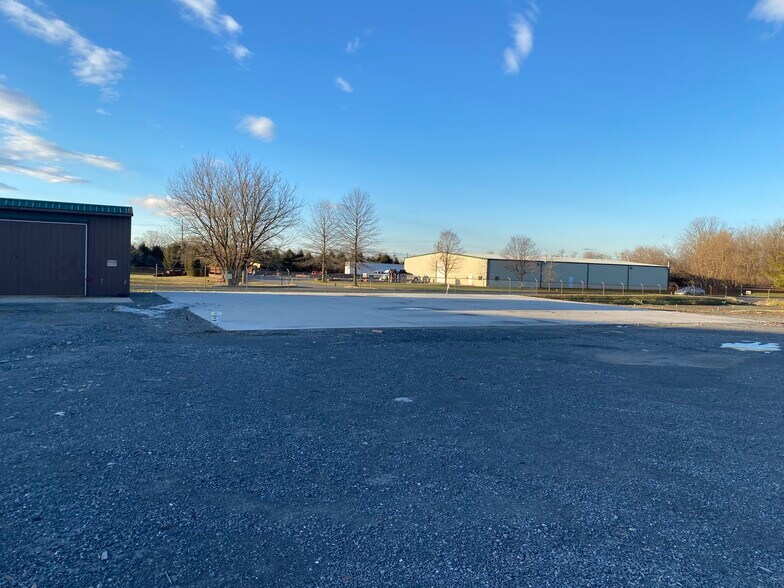 More Photos Of 585 Daniels Rd, Nazareth Manufacturing For Sale